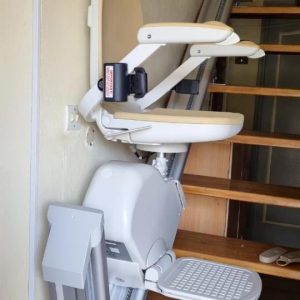 aidem-elevateurs-monte-escaliers-droit-08