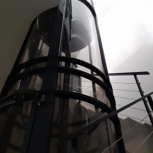 aidem-elevateurs-monte-escaliers-plateformes-ascenseurs-privatif-beziers-cabos1