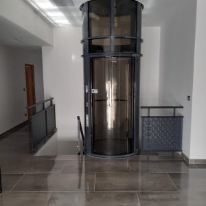 aidem-elevateurs-monte-escaliers-plateformes-ascenseurs-privatif-beziers-cabos4